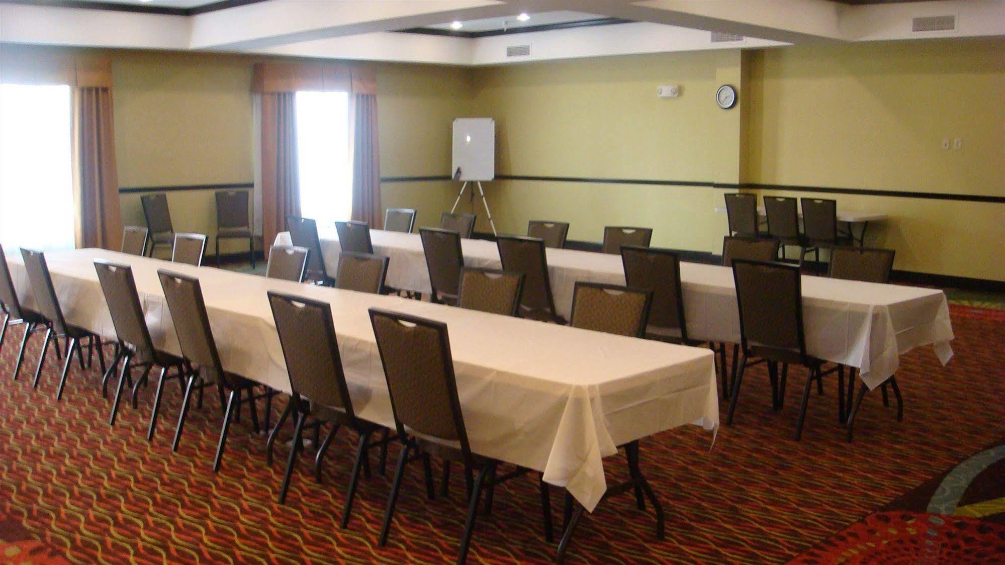 Holiday Inn Express Alva By Ihg Exterior foto